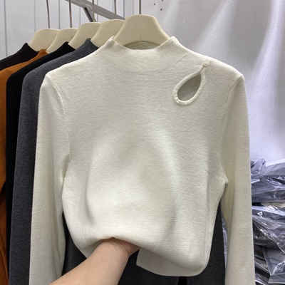 韩系气质半高领镂空露锁骨打底衫女2025冬季新款修身显瘦毛衣上衣