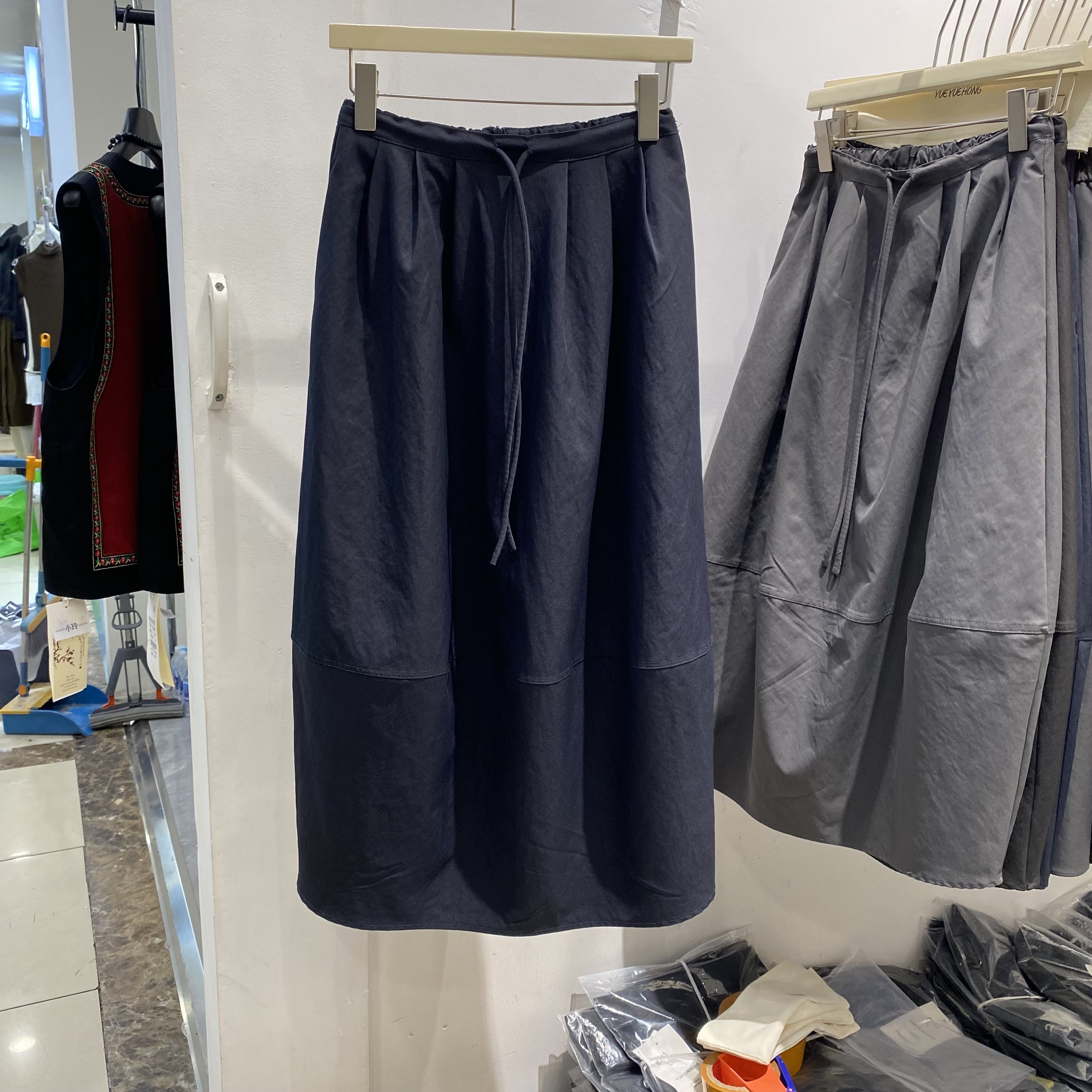 韩系抽绳工装裙女早秋2025新款小个子显瘦高腰a字百搭伞裙中长裙