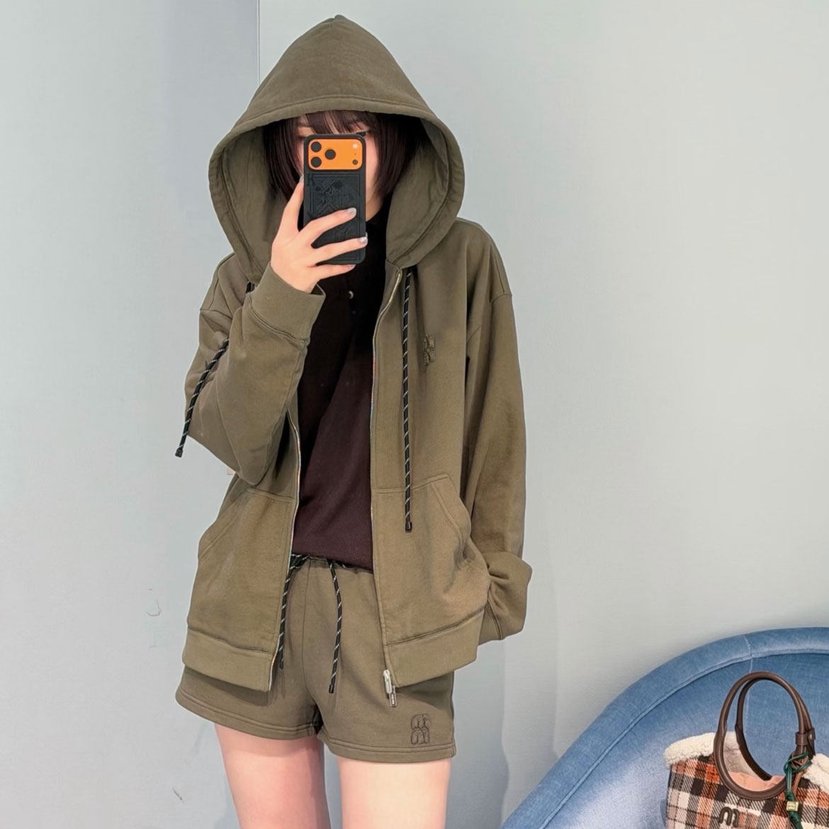 深圳南油高端女装 M字母刺绣抽绳连帽卫衣外套+短裤套装两件套女,女装/女士精品,时尚套装,淘宝优惠券,粉丝福利购,淘宝优惠卷