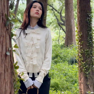 深圳南油高端女装 奶白色立体蝴蝶结系带长袖圆领针织衫毛衣女秋