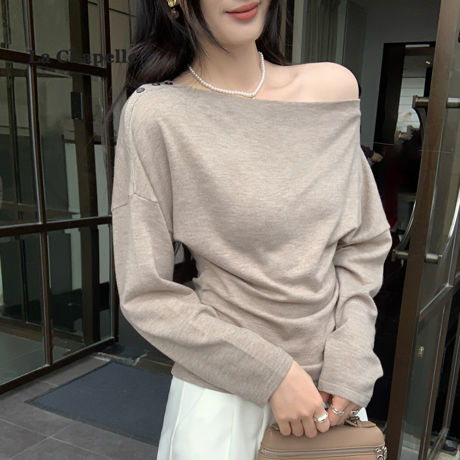 拉夏贝尔斜肩露肩内搭打底针织衫