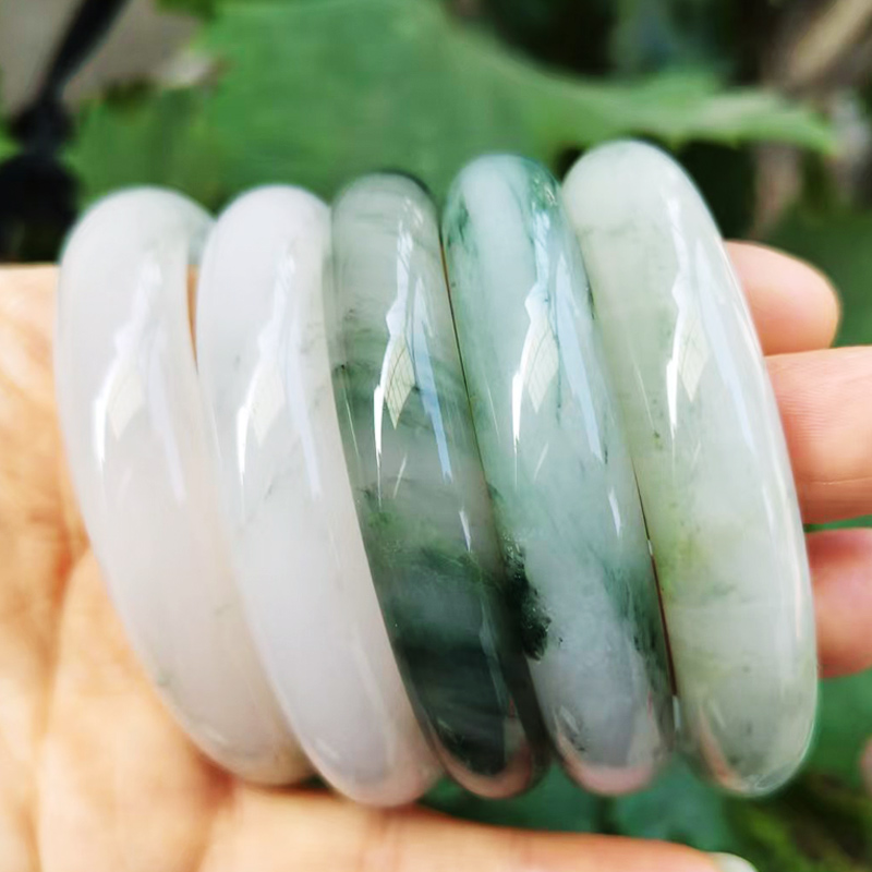 天然天山翠玉微瑕价低性价比高