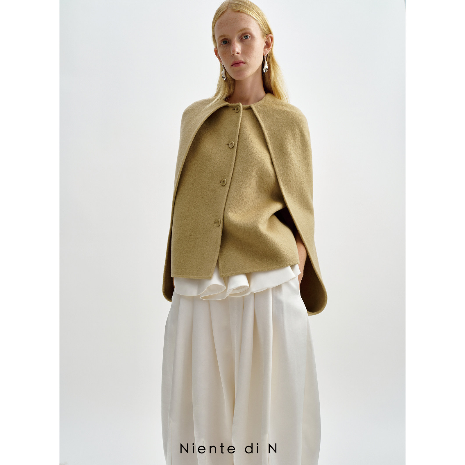 Niente di N 后背披风茧型马甲,女装/女士精品,短外套,淘宝优惠券,粉丝福利购,淘宝优惠卷