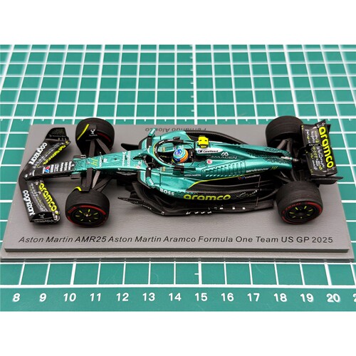 SPARKF11/43AMR25车模新款