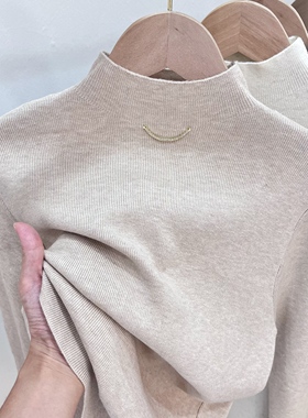 带项链半高领针织打底衫2025新款配大衣女毛衣内搭设计感小众上衣