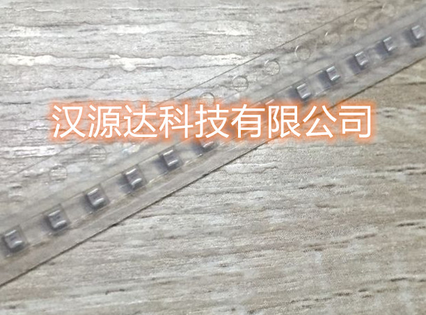 0505P330JW151X 贴片高频高压电容 100A 0505-33P 5% 150V NPO