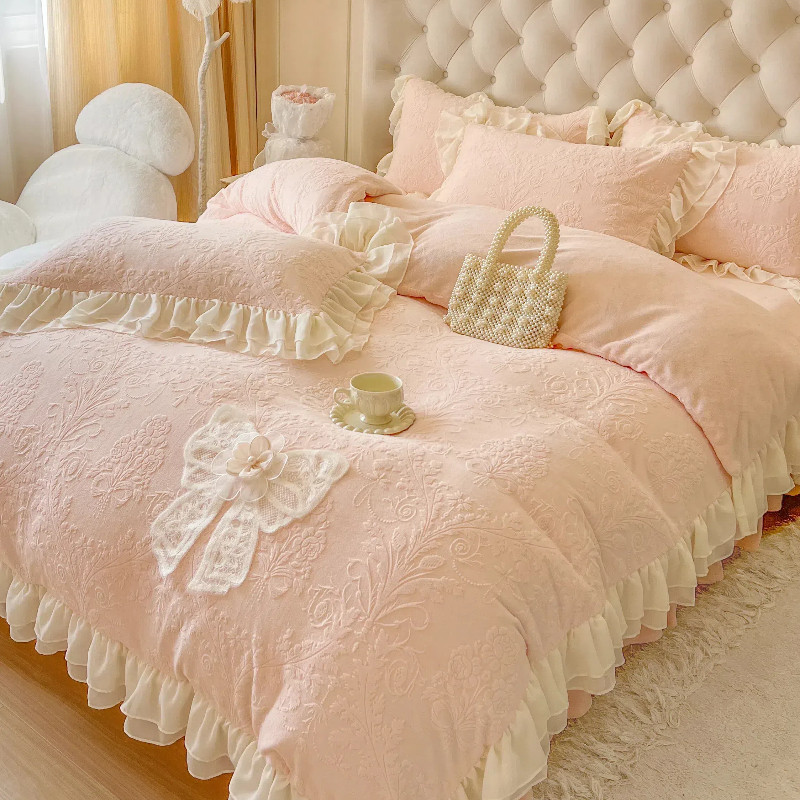冬季少女雕花加厚牛奶绒四件套公主风毛绒珊瑚绒蝴蝶结被套床裙款