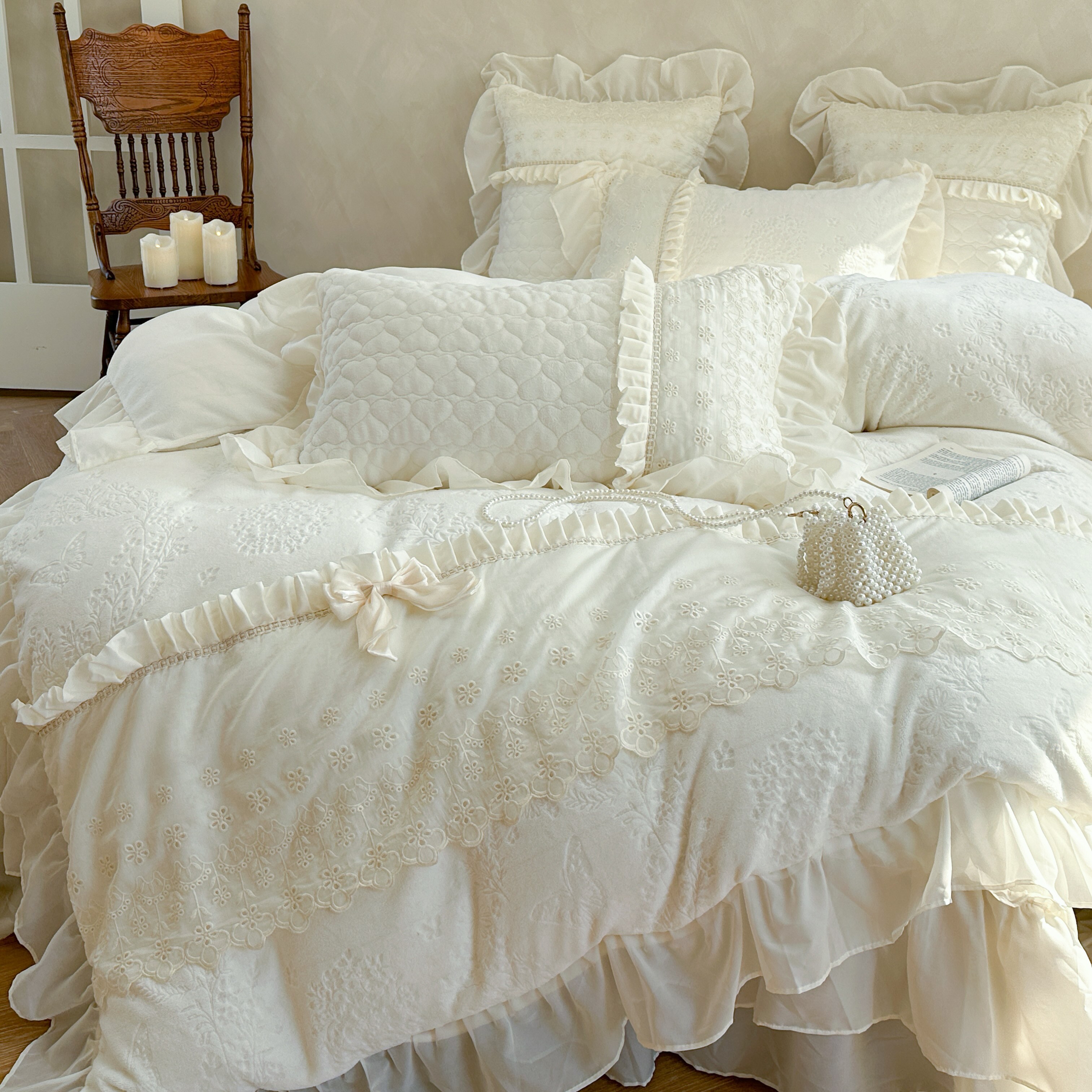 冬季奶油风加厚雕花牛奶绒四件套法式浪漫蕾丝边毛绒被套加绒床盖