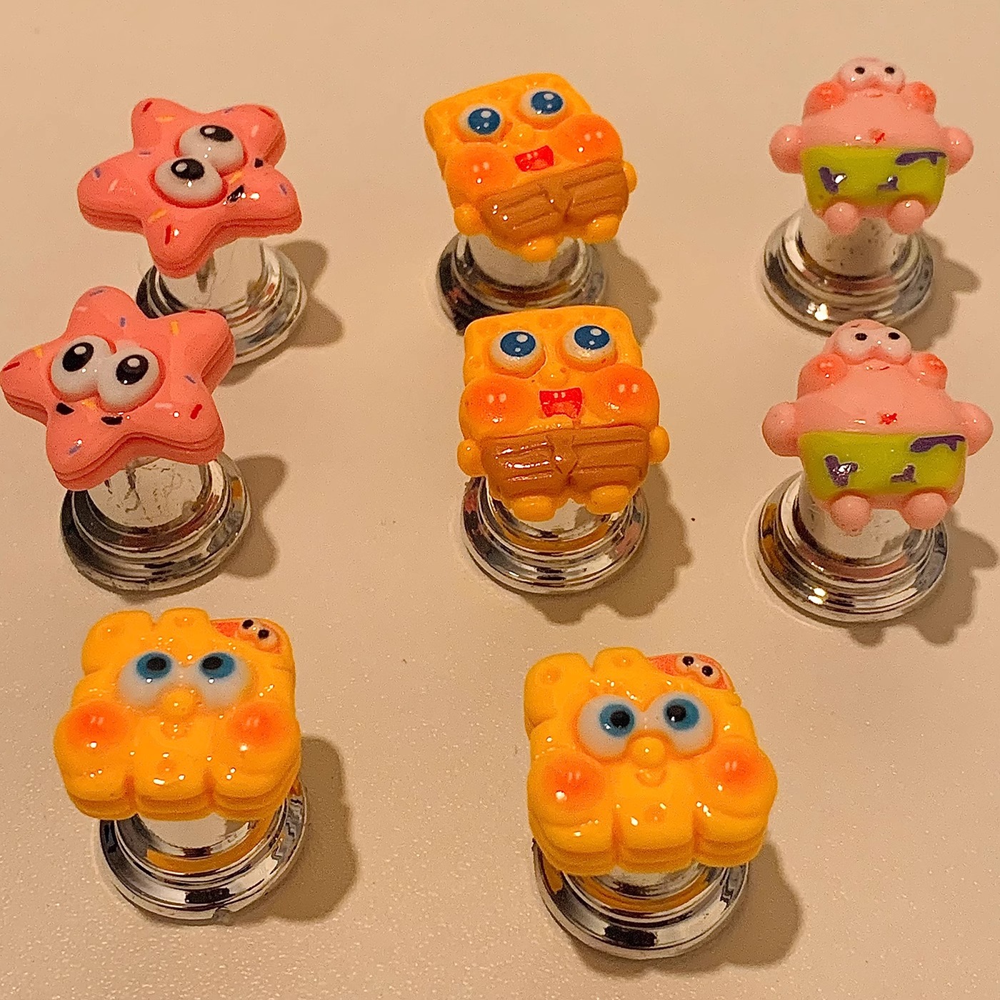 新款创意马桶按压器长指美甲冲水开关卫生间辅助神器实用礼品设计