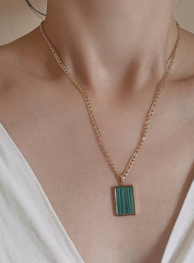 全新简约方形绿色白色毛衣链吊坠