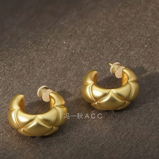 方圆脸耳饰菱格纹耳圈高级感轻奢哑金色斜纹耳环女金属圆环耳饰品