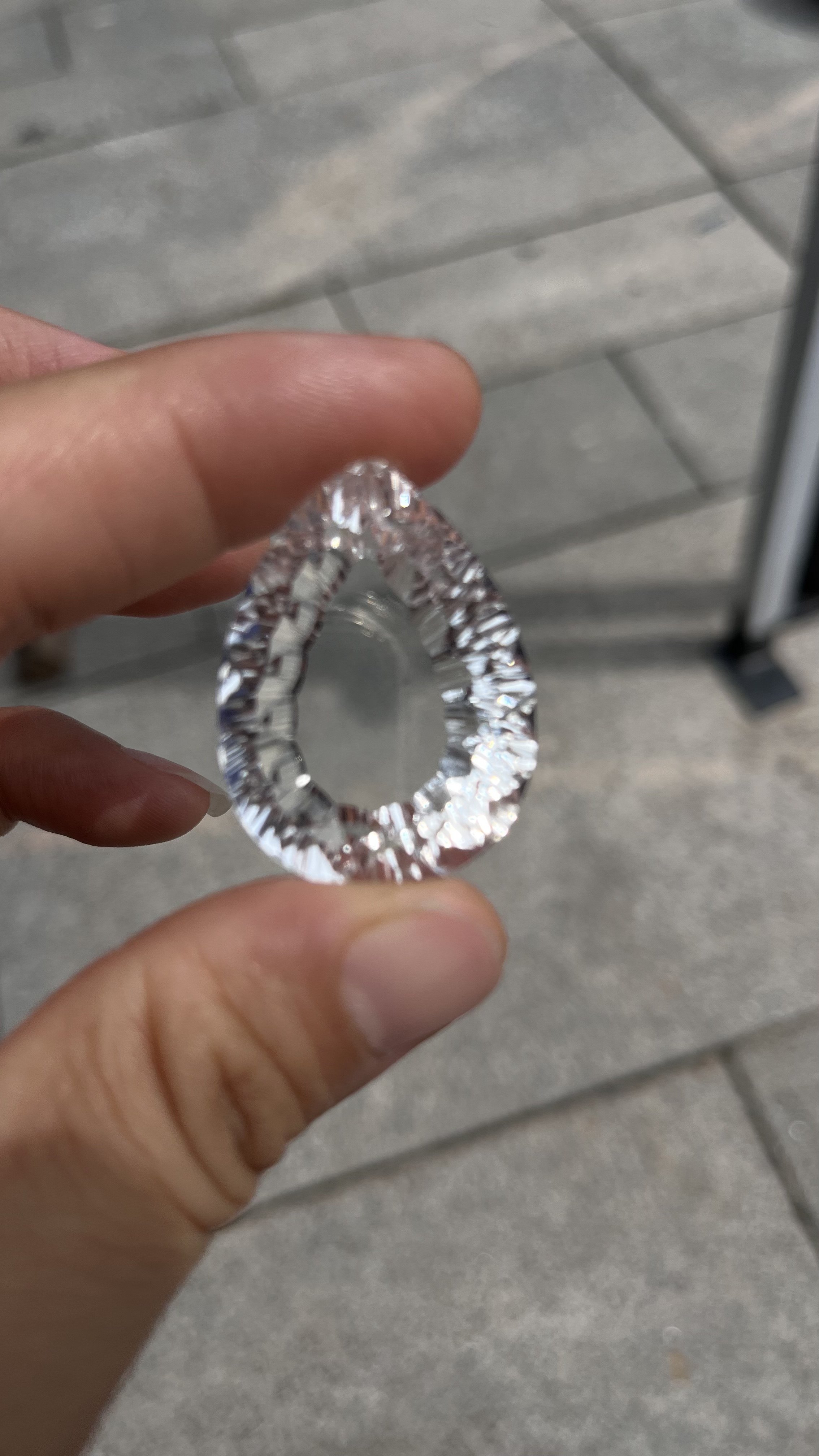 白水晶大水滴吊坠钻石切割火彩好全净体无加胶无打蜡