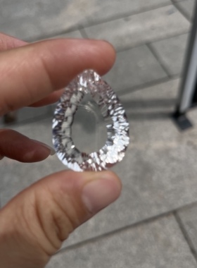 白水晶大水滴吊坠钻石切割火彩好全净体无加胶无打蜡