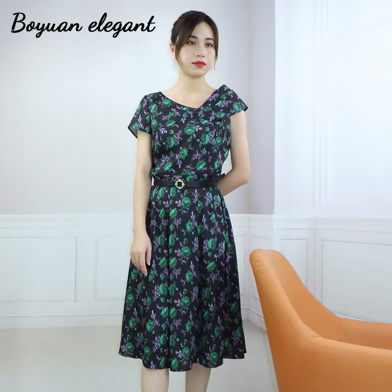 高级感斜肩宴会修身缎面连衣裙