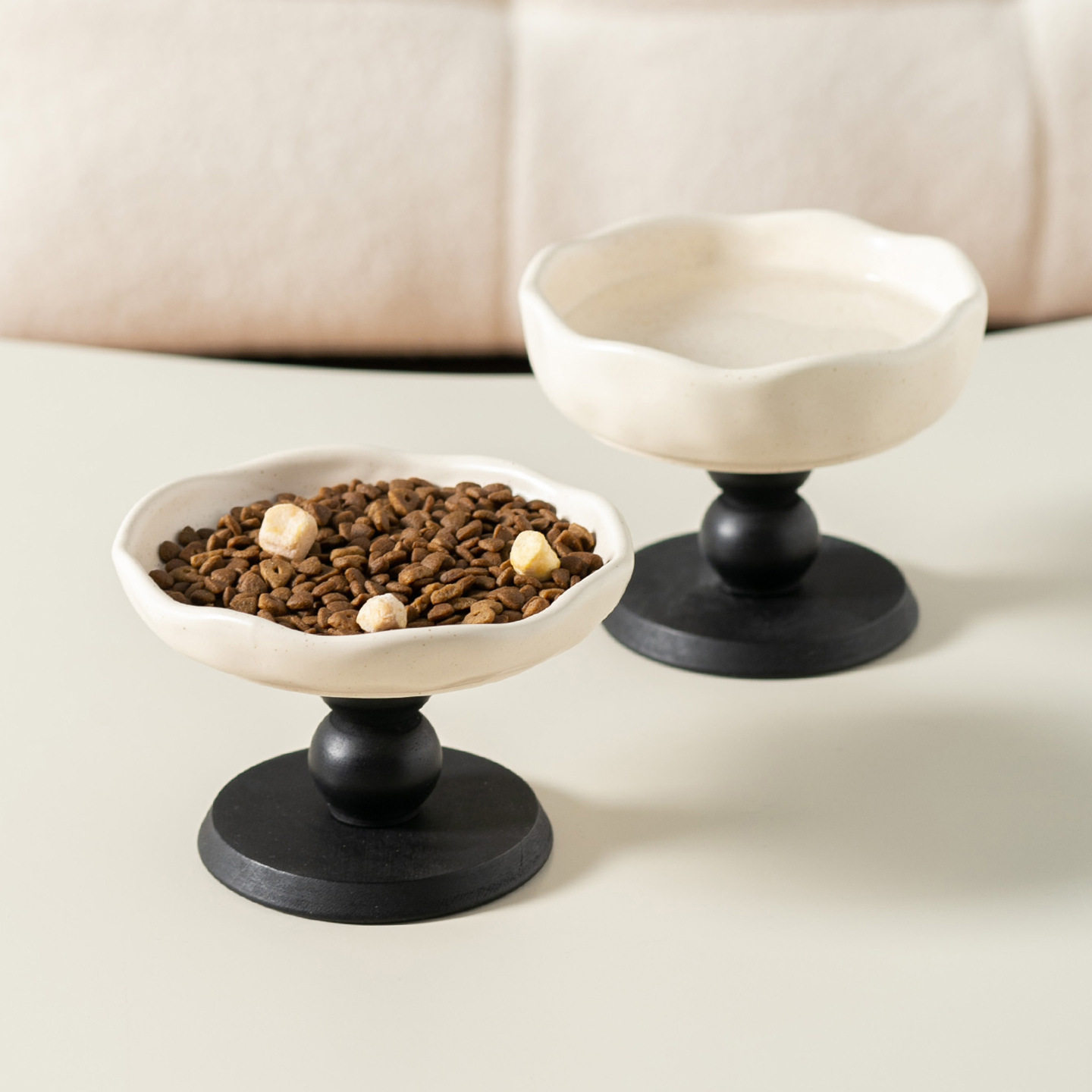 简约风手捏铁点釉宠物碗盘带加高底座防打翻陶瓷碗猫碗狗碗饮水盆,宠物/宠物食品及用品,宠物智能碗,淘宝优惠券,粉丝福利购,淘宝优惠卷