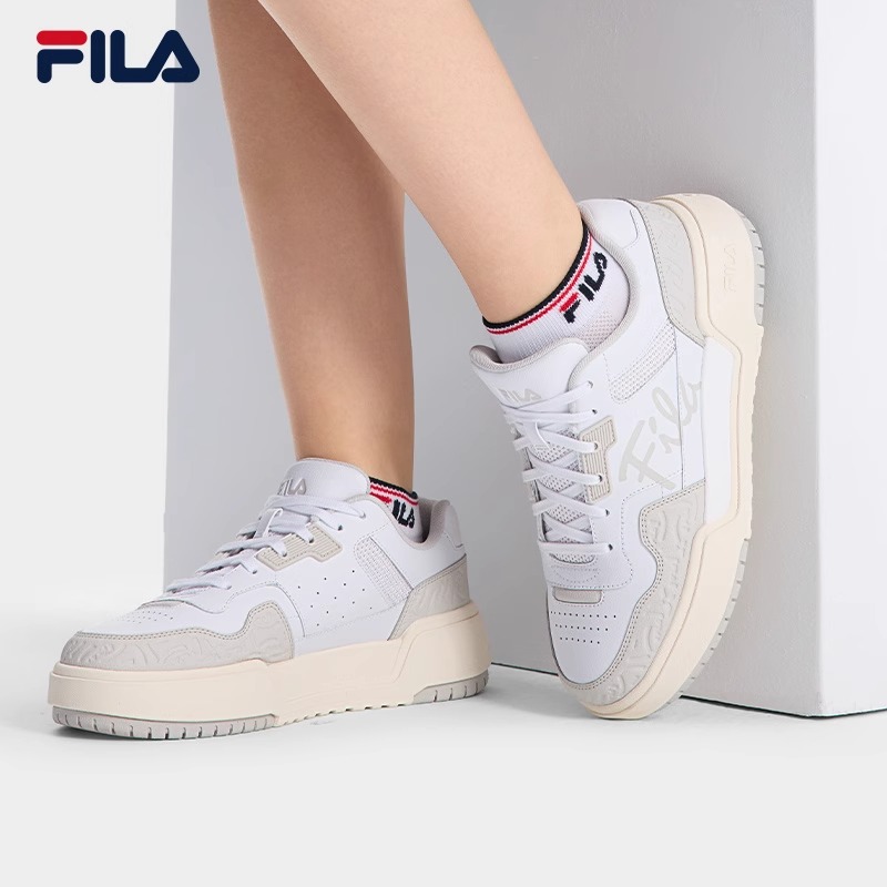 FILA斐乐女士复古板鞋