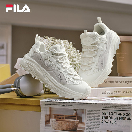 FILA斐乐女子复古运动鞋