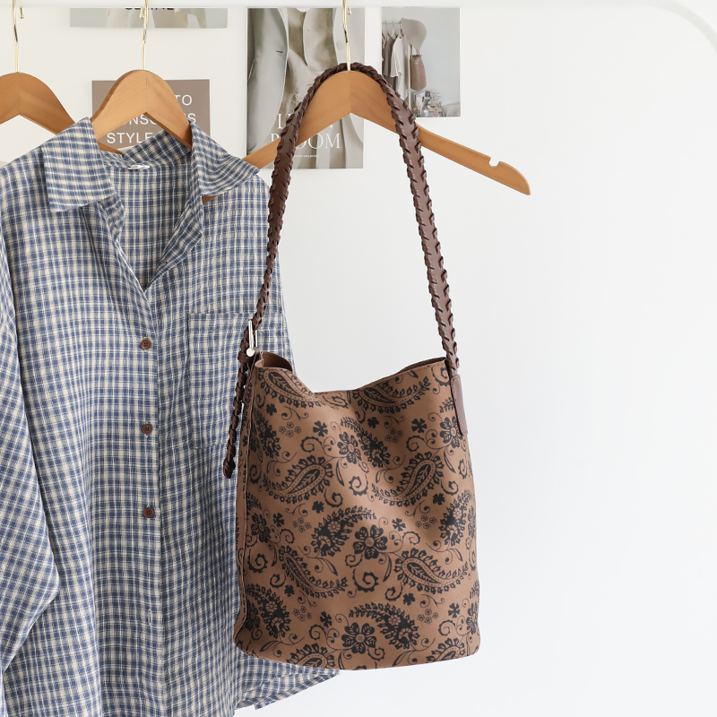 高级感小众腰果老花斜挎包