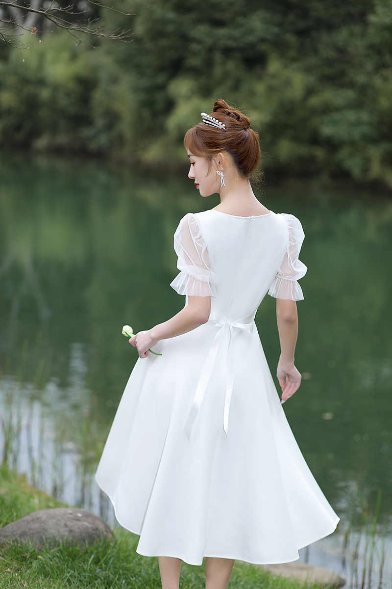 Bridesmaid dress, white skirt, bright catchy style, fitted