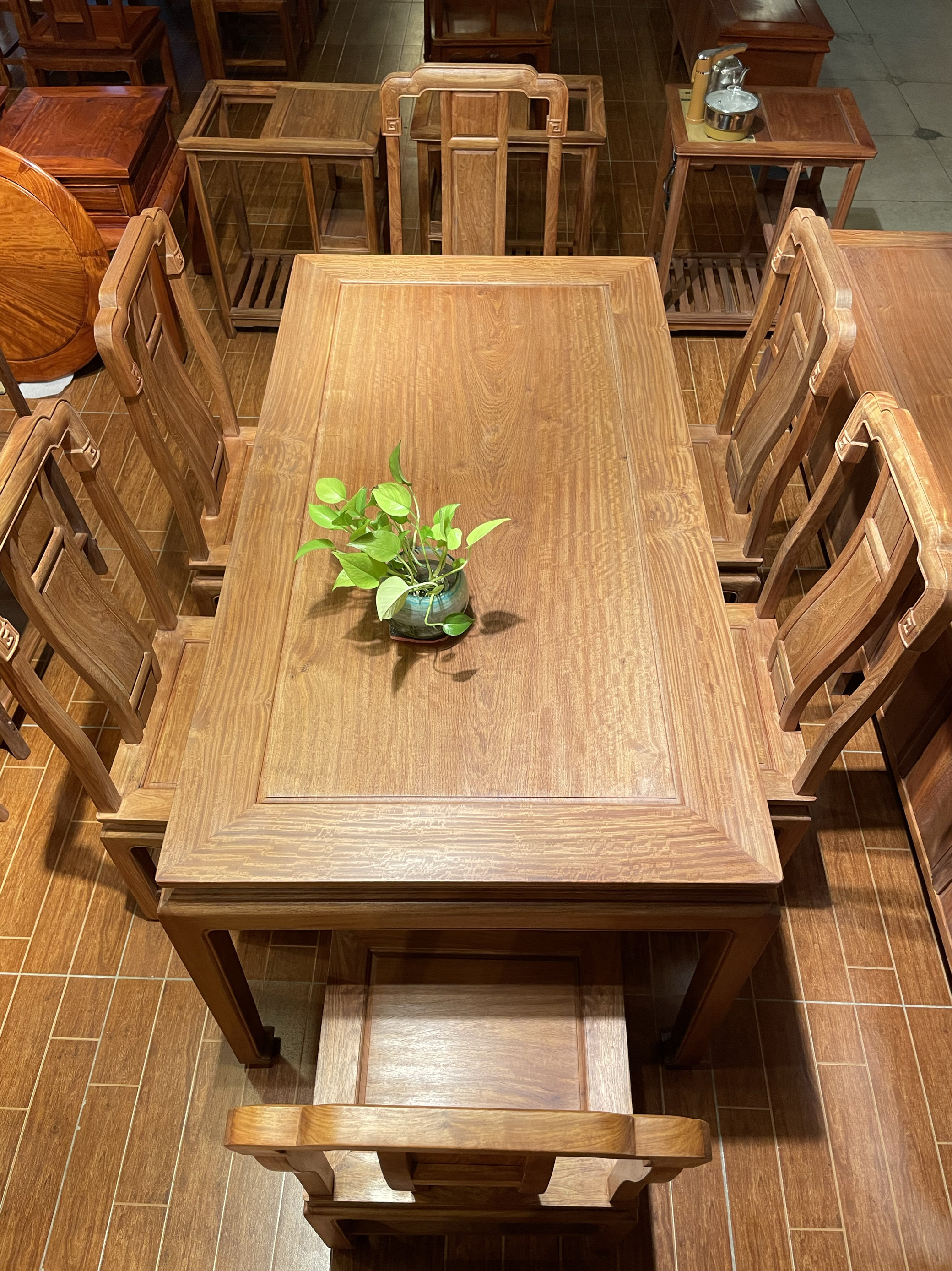 缅花红木餐桌长方桌独板大果紫檀水波纹原木精磨无漆无蜡饭台