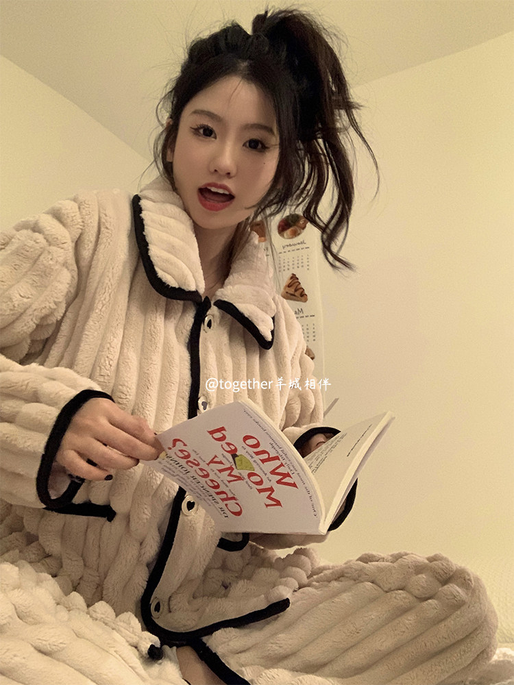 여성 겨울 잠옷 두꺼워지고 벨벳 산호 벨벳 더블 브레스트 솔리드 컬러 작은 향기 플란넬 겨울 따뜻한 가정 의류