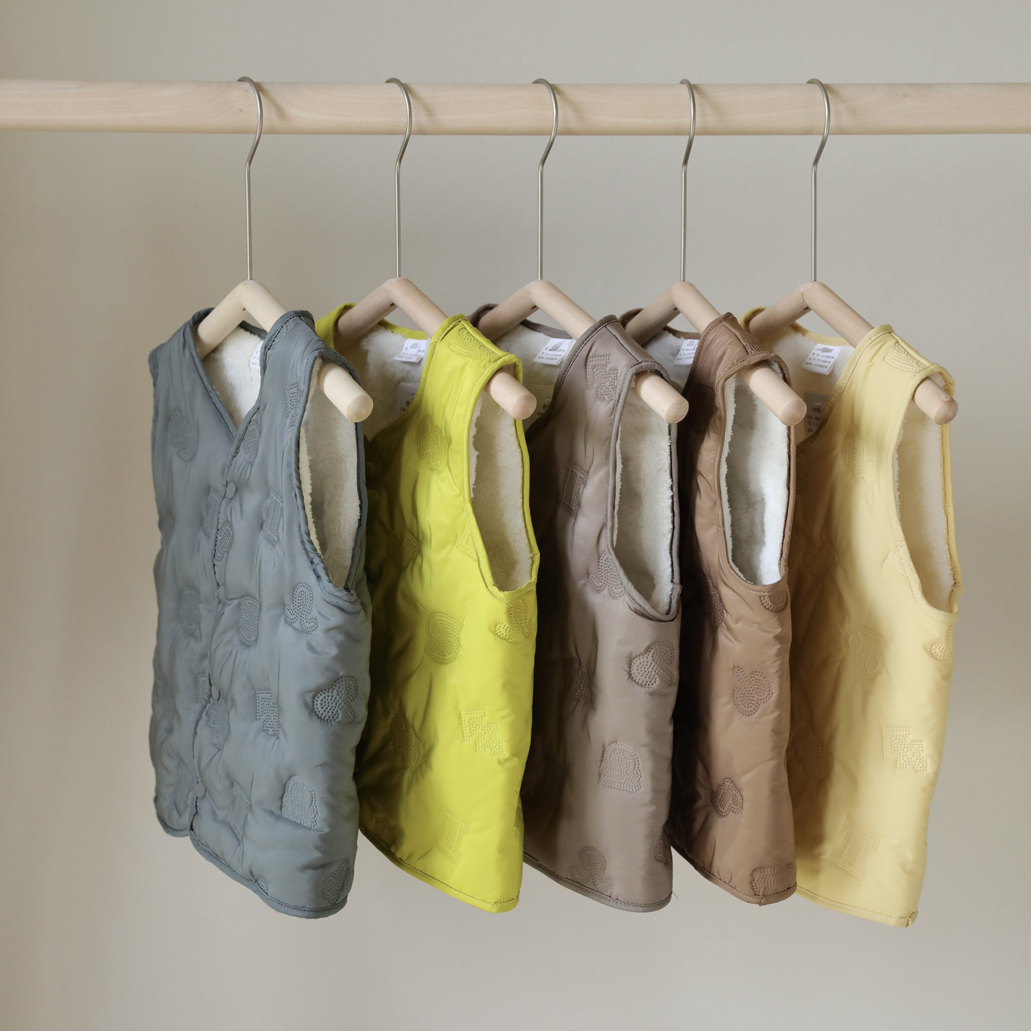 2025秋冬新款特价儿童棉服马甲男中小女童羊羔绒内胆保暖背心坎肩