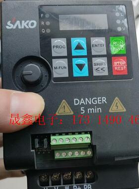 三科SK680-2.2KW变频器两台,自定义,一台外壳坏【询价产品】