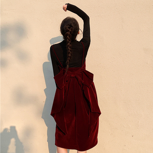 酒红色丝绒蝴蝶结吊带连衣裙订结婚宴生日过本命新年会小晚礼服女