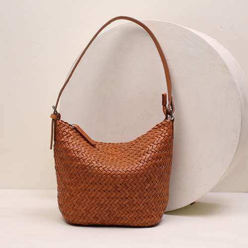 头层植鞣牛皮手工编织包包通勤单肩饺子包斜挎hobo包饭盒包包女夏