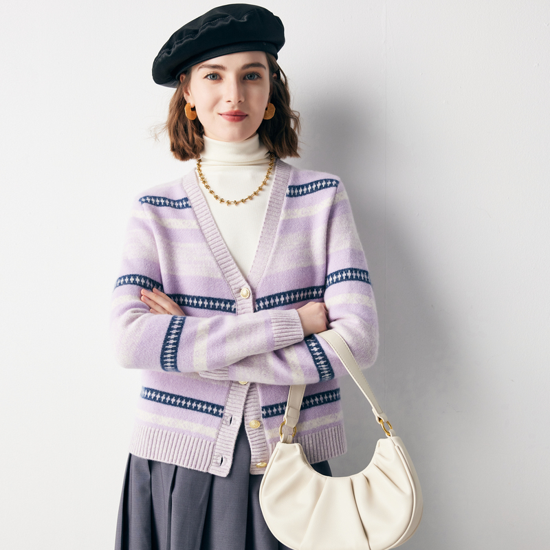 长袖宽松V领纯羊绒气质羊绒衫女