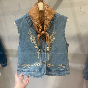 欧货刺绣复古重工蓝色牛仔马甲短外套女2026春夏设计感别致小衫潮