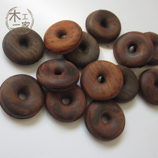 超值清仓处理 一批老挝大酸枝 大果紫檀 白酸枝等 平安扣3cm