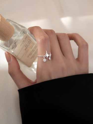 Кольцо с кисточками, серебро 925 пробы, коллекция 2022, на указательный палец