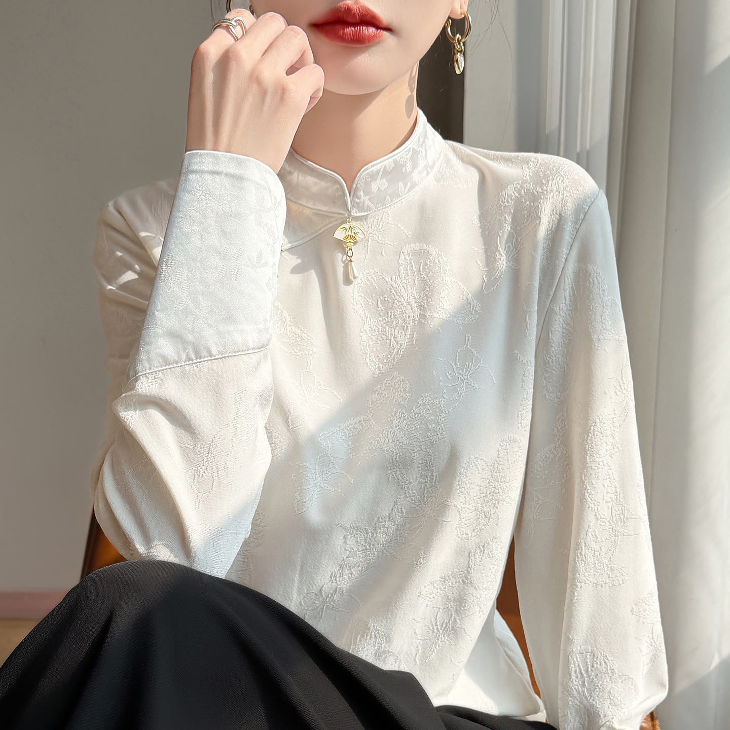 2025秋冬新款新中式国风立领提花上衣时尚百搭气质女内搭打底衫