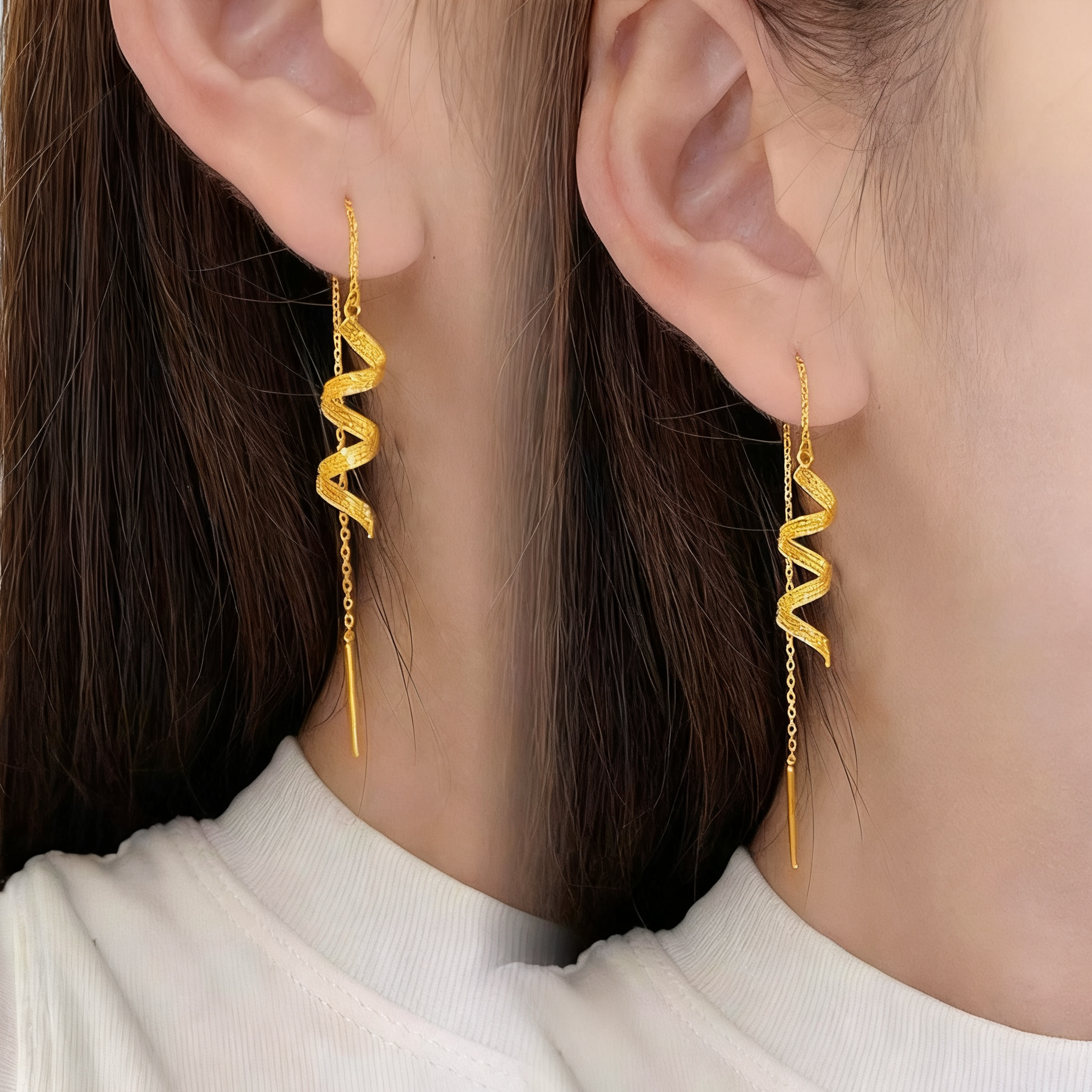 法式轻奢气质百搭高级感扭纹耳线