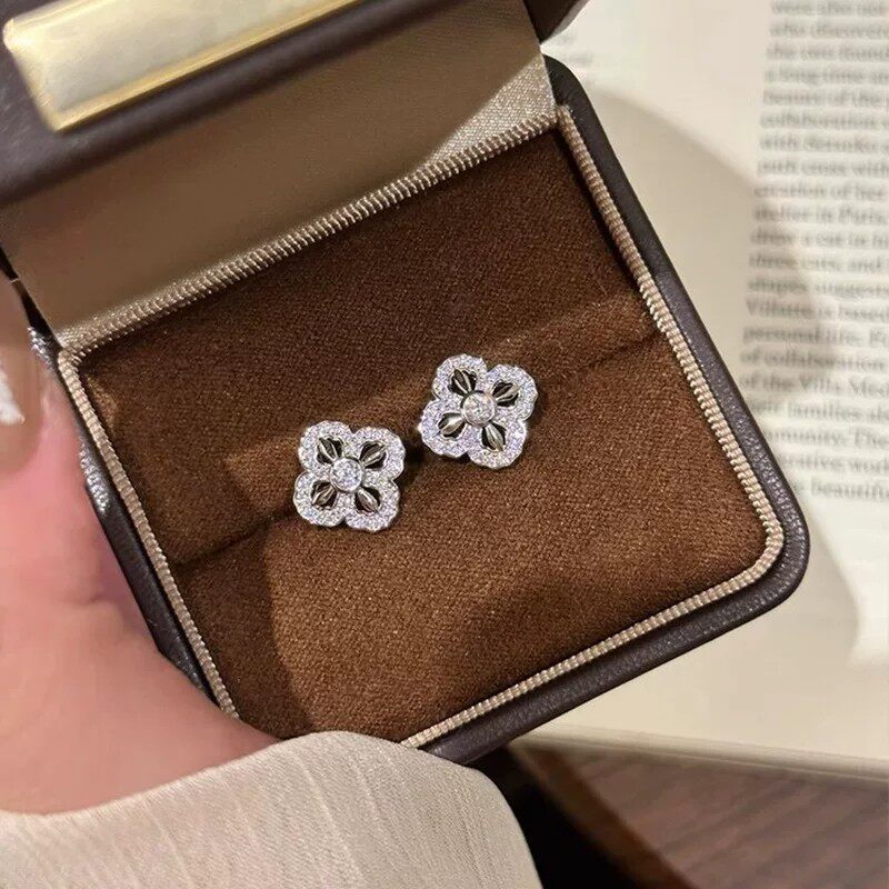 s999足银四叶花金刚杵镶钻耳钉