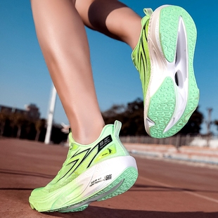 竞速碳板跑鞋超轻减震跑步鞋青少年学生冬季运动鞋男女款软底轻便