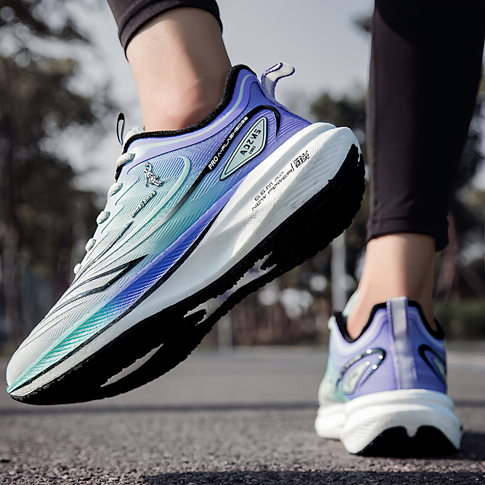 轻影2男鞋春夏2026新款碳板跑鞋男网面透气运动鞋男款超轻跑步鞋