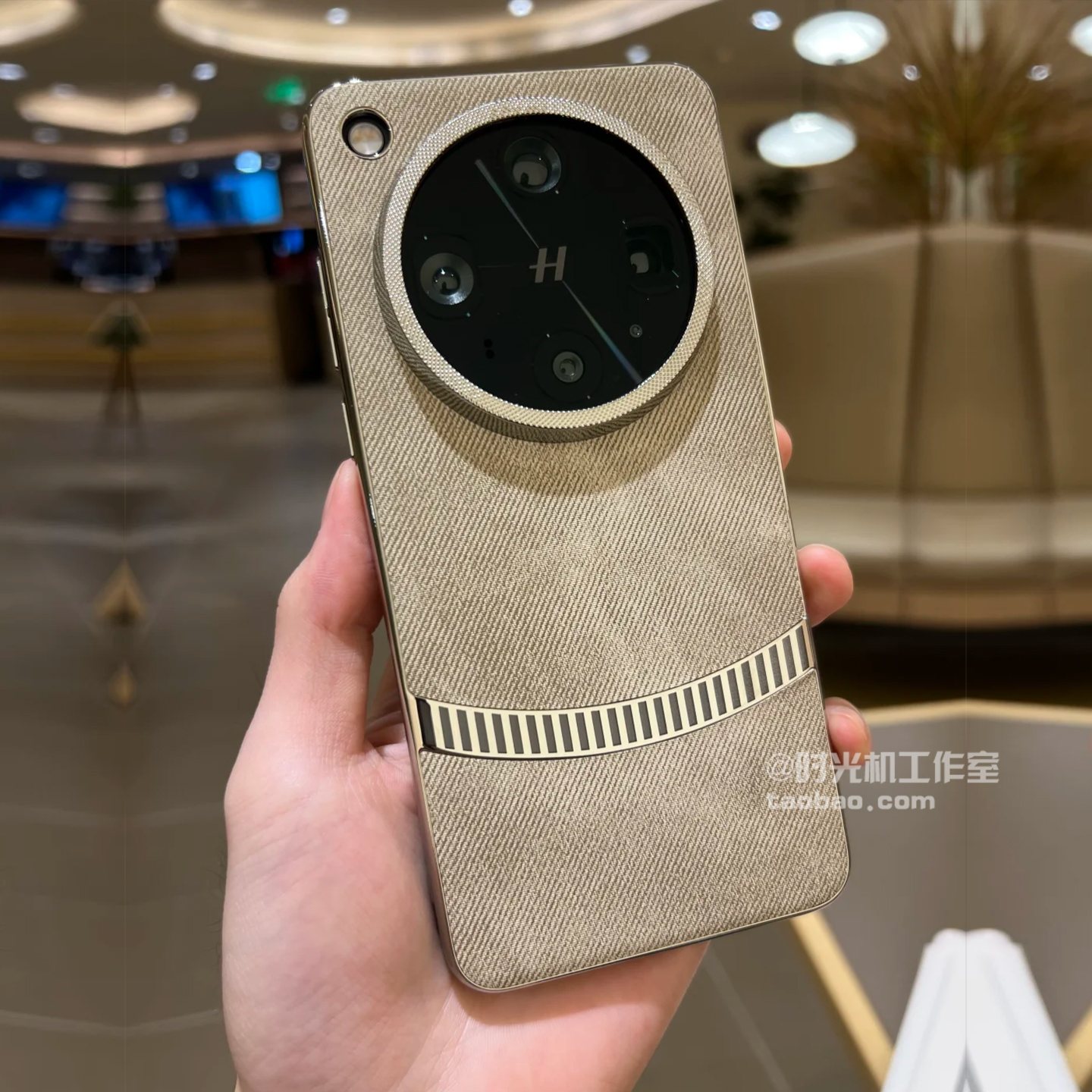 适用华为Mate70牛仔纹电镀腰线硬