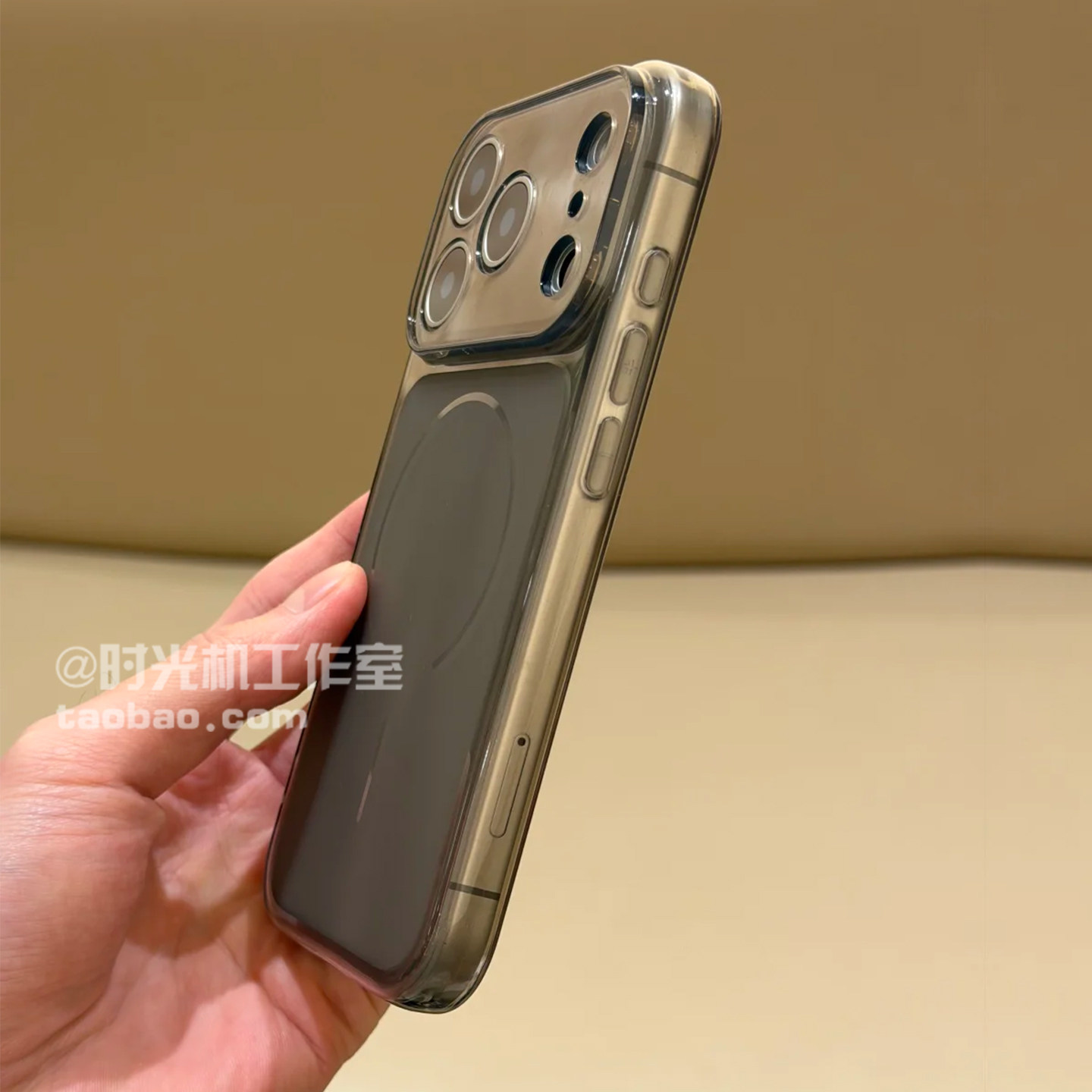 适用iPhone苹果17promax磨砂透粉