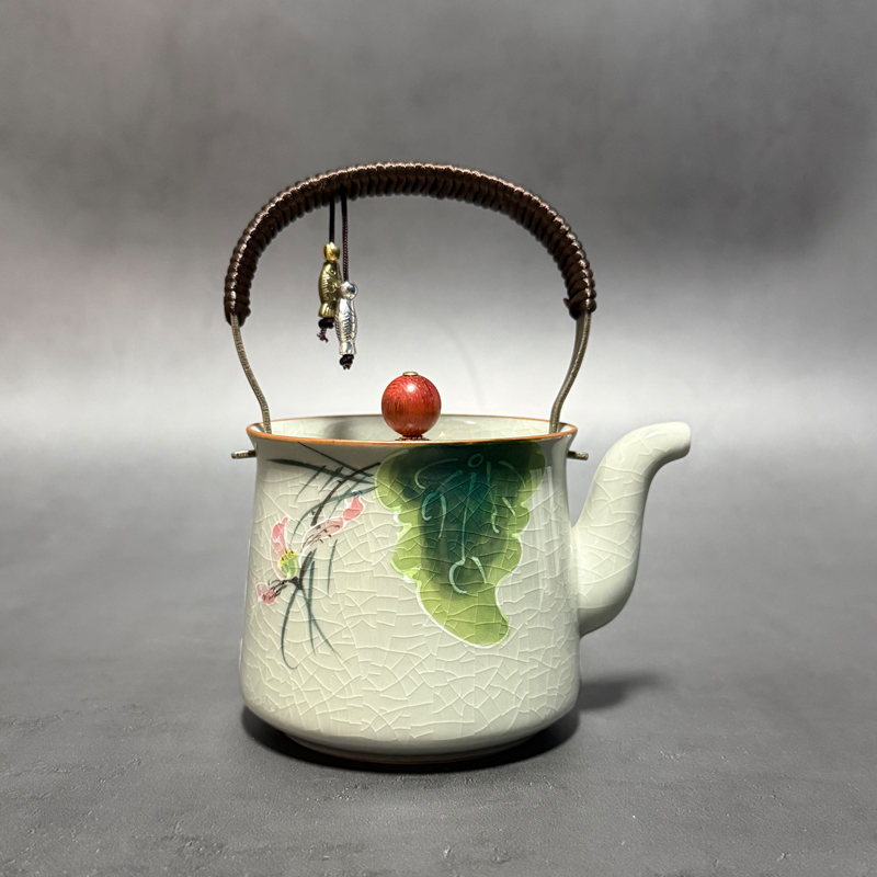 哥窑手绘荷花提梁壶一人用冰裂釉