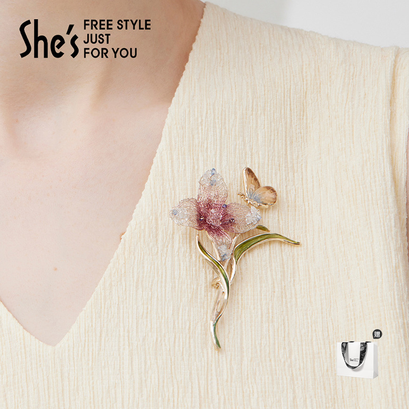 设计师轻奢饰品