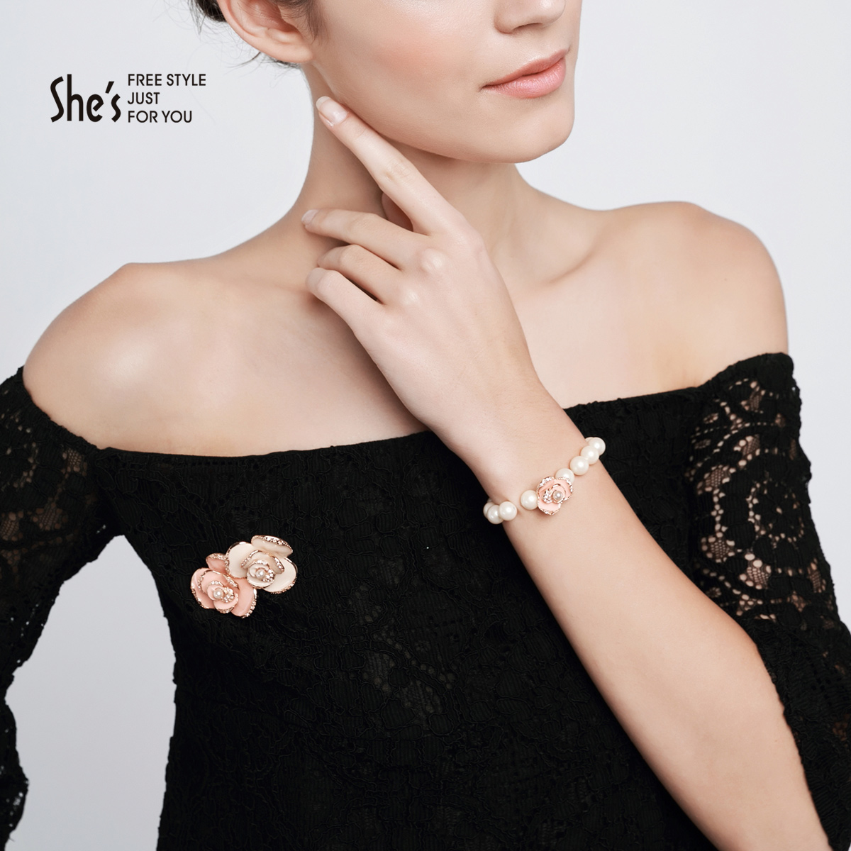 Broche femme SHES en cristal artificiel - Ref 1187588 Image 5
