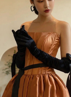 法式复古赫本高端长款丝绒黑色手套名媛晚宴会礼服新娘拍照结婚纱