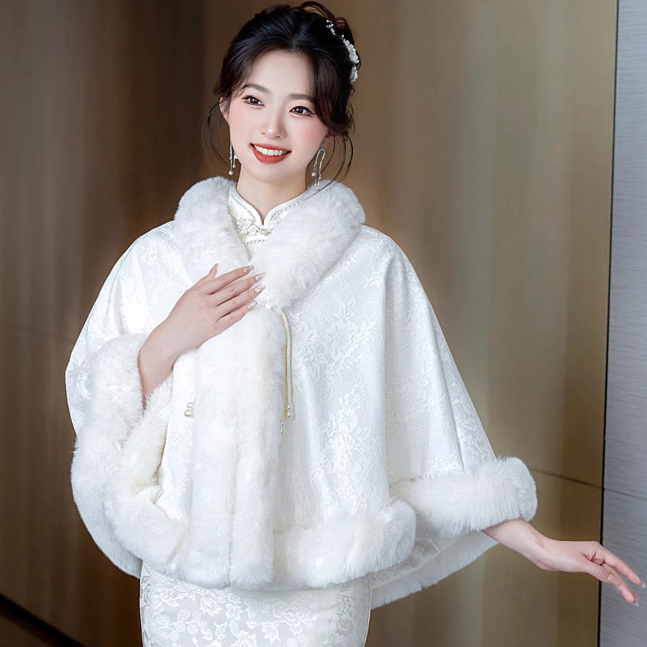 旗袍披肩外搭开衫2025新款秋冬加绒加厚毛领斗篷外套女百搭减龄