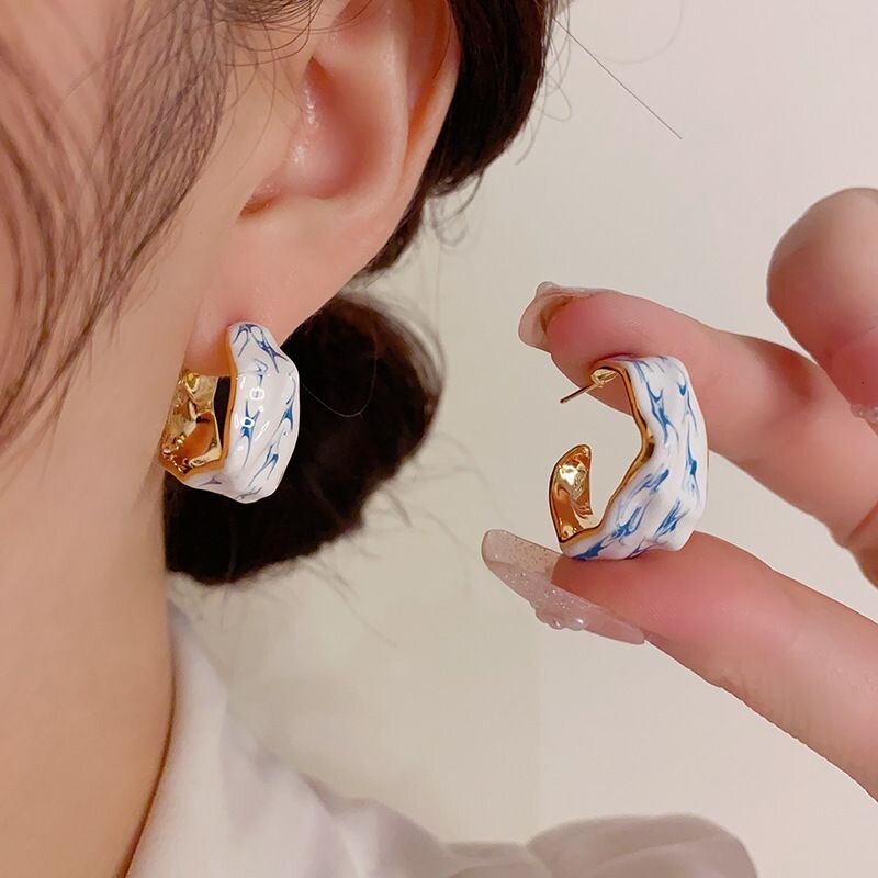 925银针青花瓷耳环独特设计气质不规则滴油耳圈女时尚百搭高级感