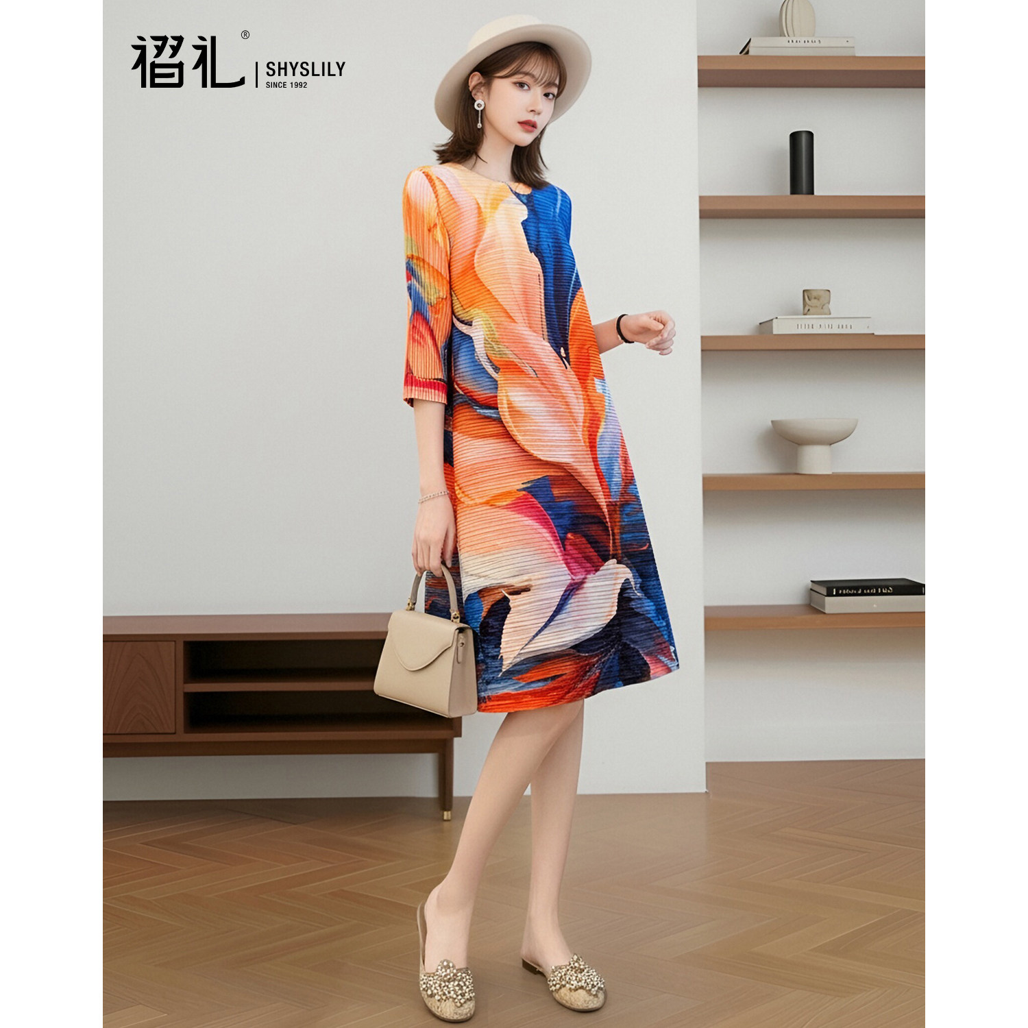三宅褶皱妈妈连衣裙秋季新款印花度假裙子高端大码女装衣服弹簧裙