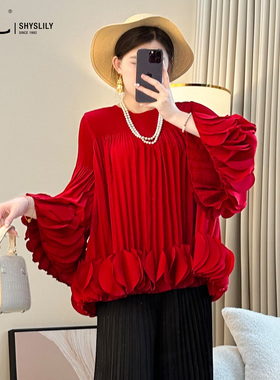 三宅褶皱高级红色短款上衣服女春季2026新款圆领宽松t恤妈妈春装