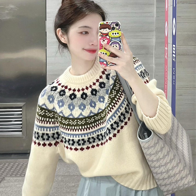 韩国提花套头软糯毛衣女