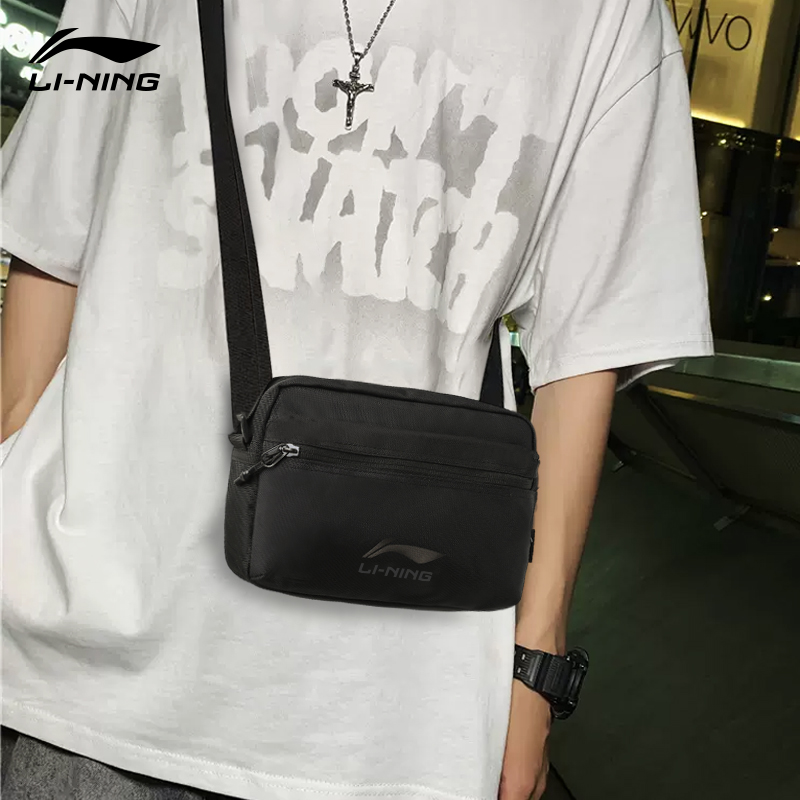 李宁运动斜挎包男2025新款时尚单肩胸包多功能小包休闲包腰包女